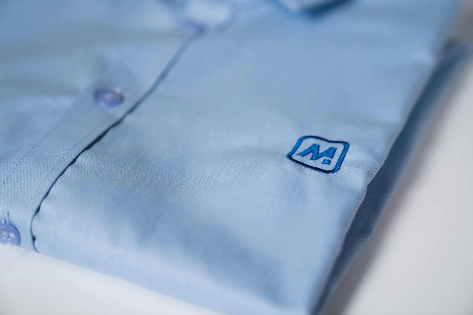 Pourquoi la chemise personnalisée pour vos collaborateurs ?