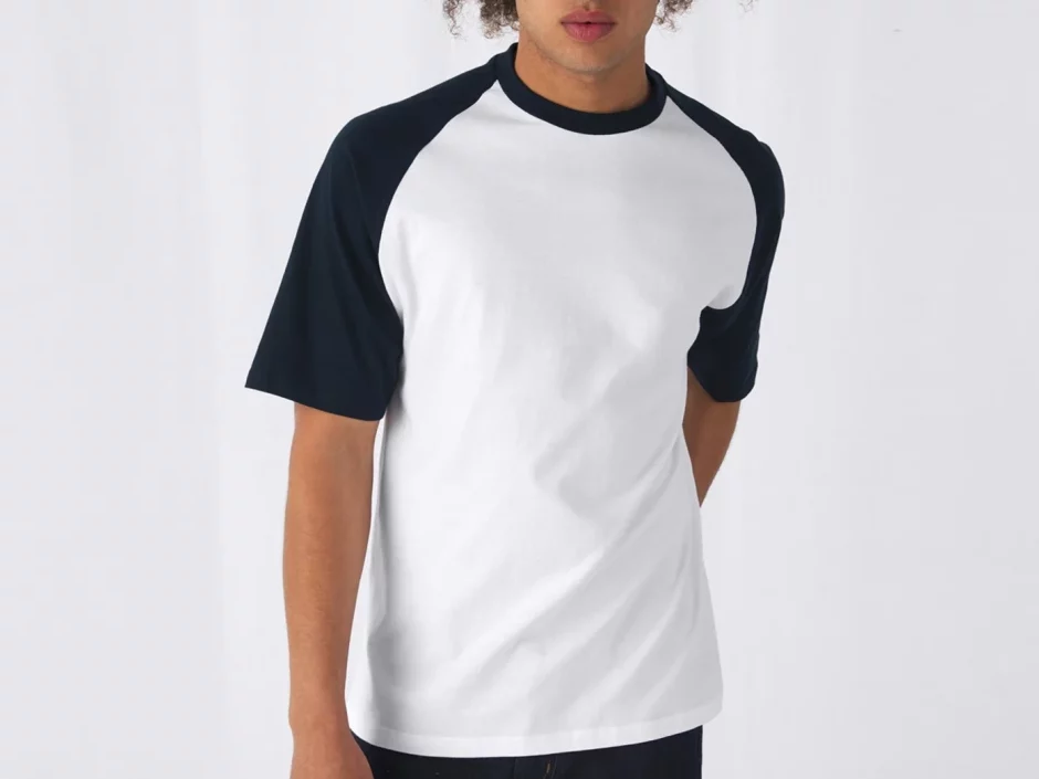 T-shirt avec des manches raglan noir et blanc